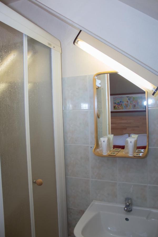 Le Rdv'D Hotel Динард Екстериор снимка